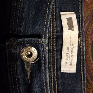 Levi's Perfectly Slimming 512 Skinny Leg jeans